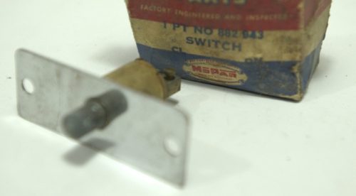 1941-1949 MoPar Automatic Interior Door Light Switch - Image 3