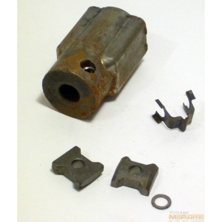 1965 A B & C Body Steering Column Coupling - NOS - Image 3