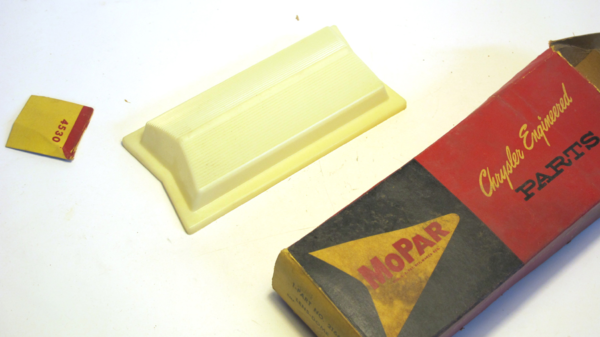 1962-1965 MoPar Dome Lamp Lens and Bezel - Image 4