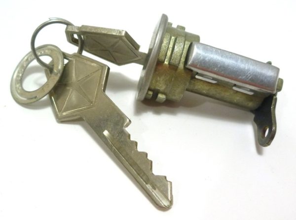1967-1977 MoPar Door Lock Cylinder and Keys - NOS - Image 3