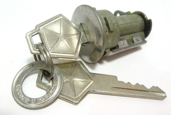 1967-1977 MoPar Door Lock Cylinder and Keys - NOS