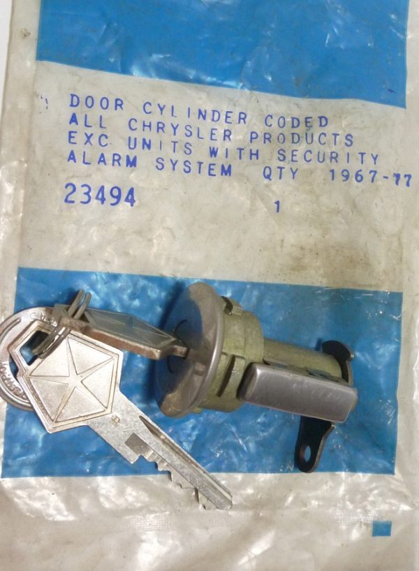 1967-1977 MoPar Door Lock Cylinder and Keys - NOS - Image 2