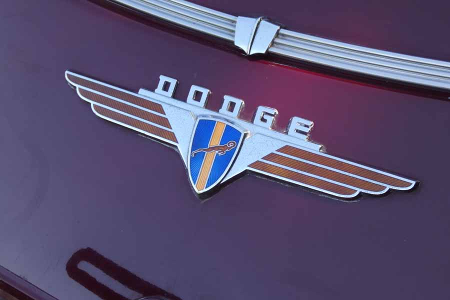 Vintage MoParts NOS and Used MoPar Parts and Informaton